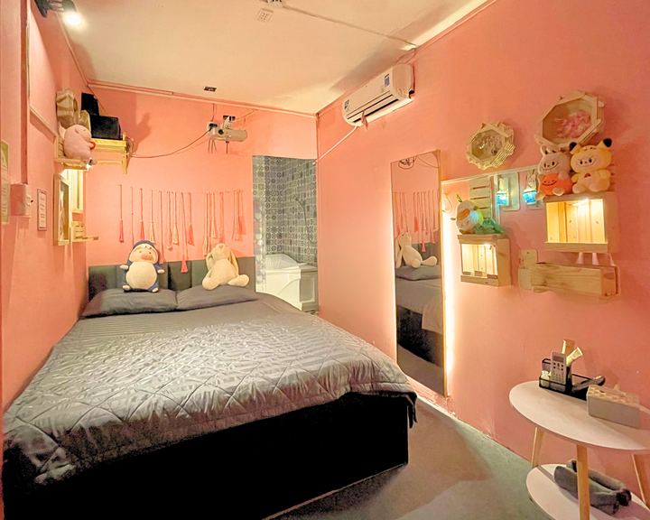 Phòng tại Kat In Love Dương Quảng Hàm